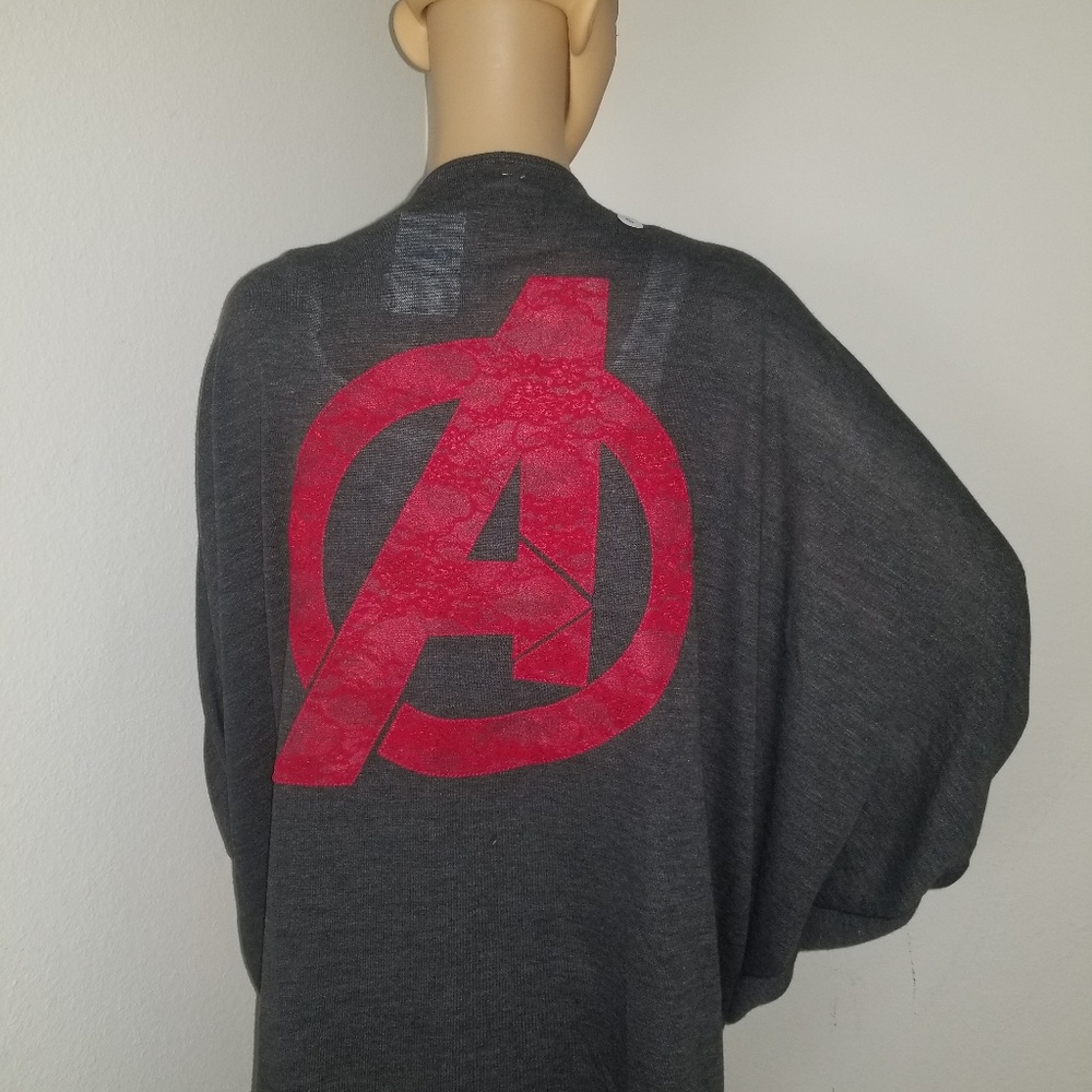 NWOT Women's Avengers Dolomon Shrug